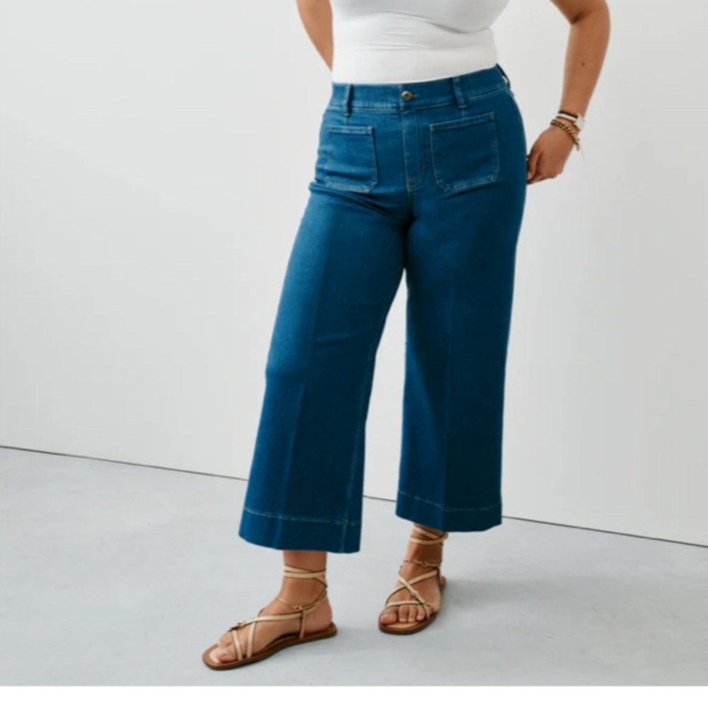 SPANXshape™ EveryWear
Cropped Wide Leg Jeans with Patch Pockets